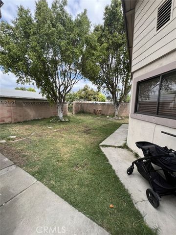 9850 Cypress Avenue, Fontana, CA 92335