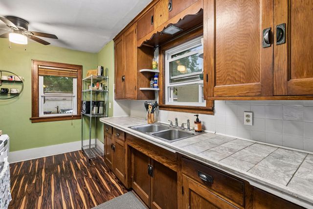 3821 29th Avenue S, Minneapolis, MN 55406