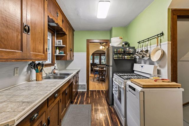 3821 29th Avenue S, Minneapolis, MN 55406