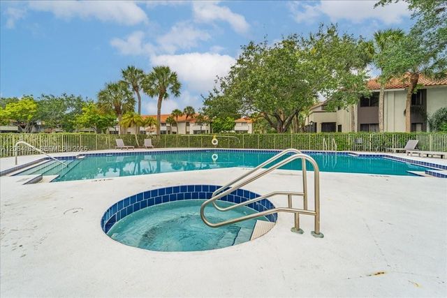 3212 Coral Lake Lane 3212, Coral Springs, FL 33065