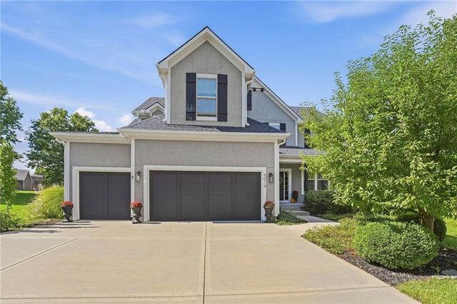 9014 W 158TH Terrace, Overland Park, KS 66221