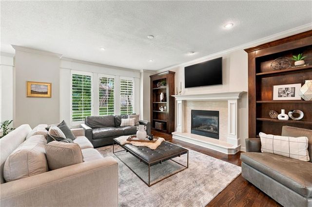 9014 W 158TH Terrace, Overland Park, KS 66221