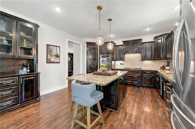 9014 W 158TH Terrace, Overland Park, KS 66221