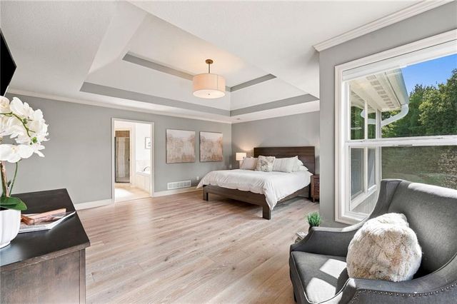 9014 W 158TH Terrace, Overland Park, KS 66221