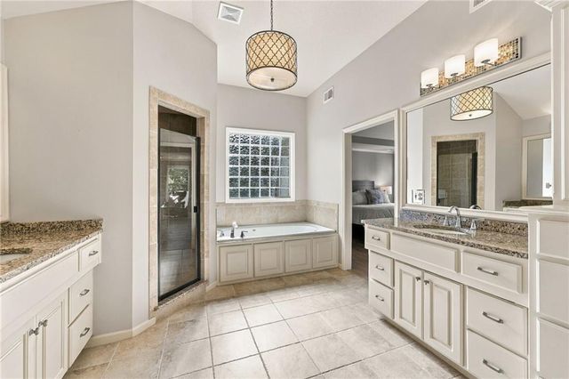 9014 W 158TH Terrace, Overland Park, KS 66221