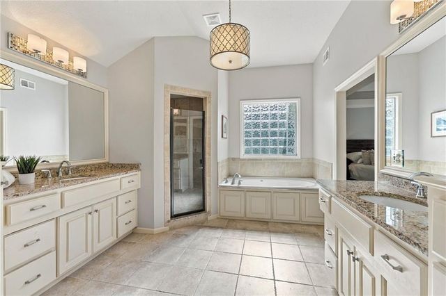 9014 W 158TH Terrace, Overland Park, KS 66221