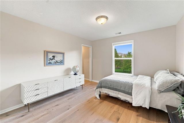 9014 W 158TH Terrace, Overland Park, KS 66221