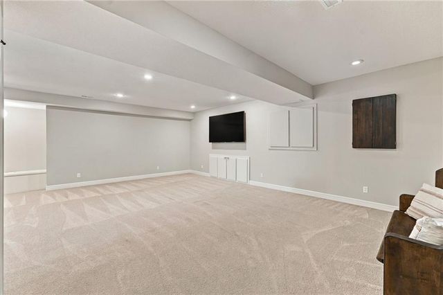 9014 W 158TH Terrace, Overland Park, KS 66221