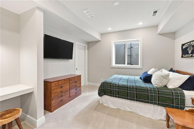 9014 W 158TH Terrace, Overland Park, KS 66221