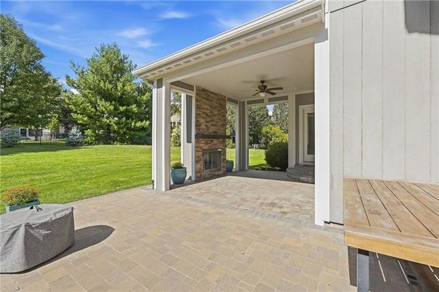 9014 W 158TH Terrace, Overland Park, KS 66221