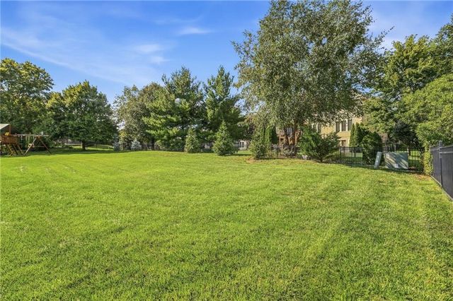 9014 W 158TH Terrace, Overland Park, KS 66221