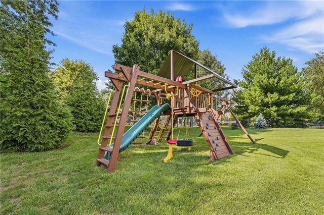 9014 W 158TH Terrace, Overland Park, KS 66221