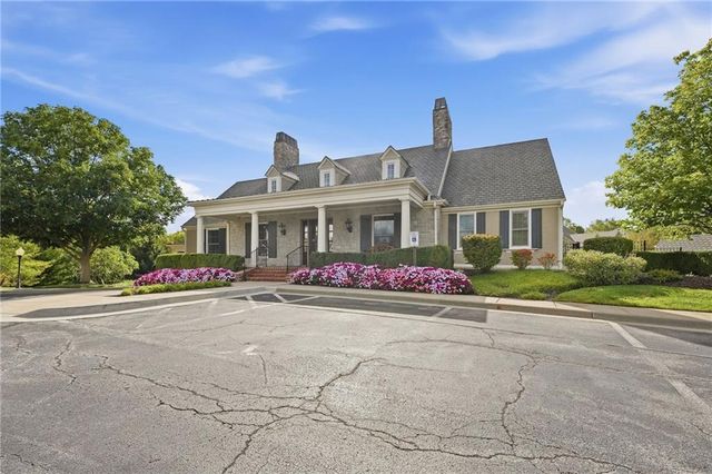 9014 W 158TH Terrace, Overland Park, KS 66221