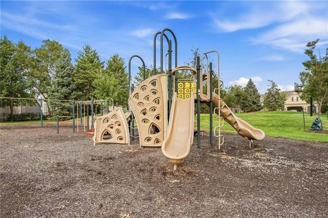 9014 W 158TH Terrace, Overland Park, KS 66221