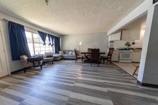 1109 E Lexington, El Cajon, CA 92019