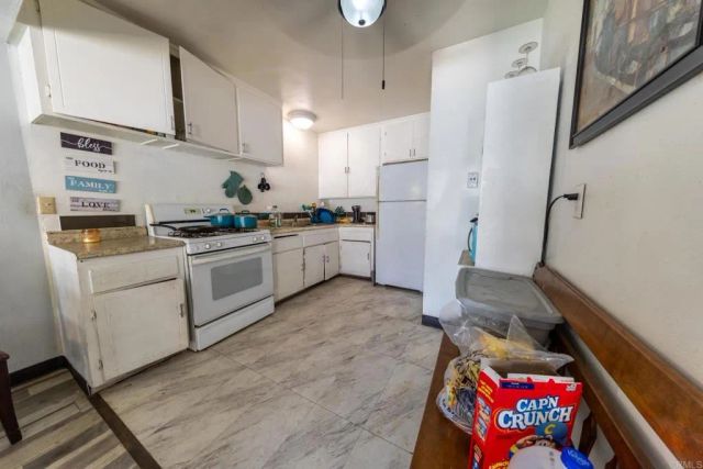 1109 E Lexington, El Cajon, CA 92019