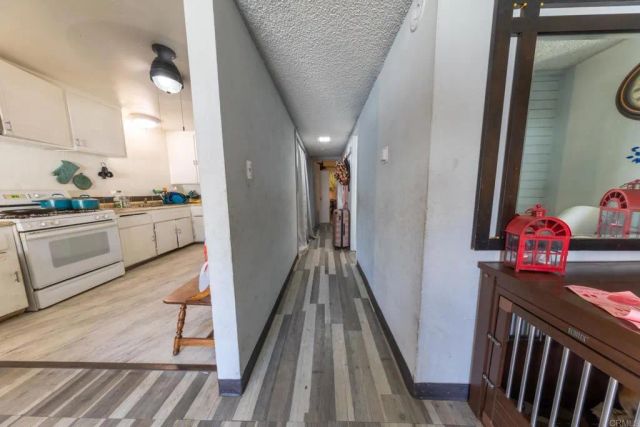 1109 E Lexington, El Cajon, CA 92019