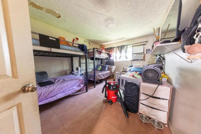 1109 E Lexington, El Cajon, CA 92019