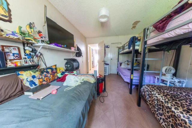 1109 E Lexington, El Cajon, CA 92019