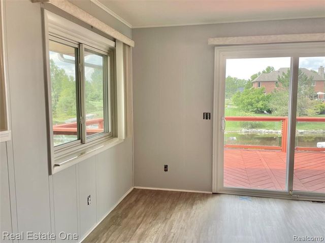 1910 Harwood Drive, Oxford, MI 48371