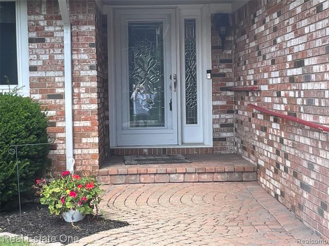 1910 Harwood Drive, Oxford, MI 48371