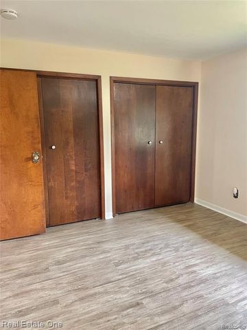 1910 Harwood Drive, Oxford, MI 48371