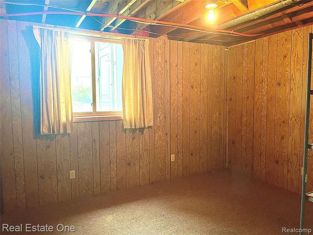 1910 Harwood Drive, Oxford, MI 48371