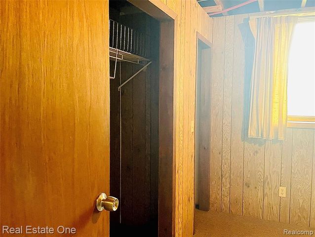 1910 Harwood Drive, Oxford, MI 48371