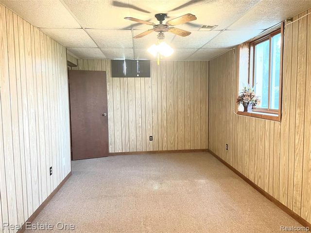 1910 Harwood Drive, Oxford, MI 48371