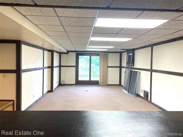 1910 Harwood Drive, Oxford, MI 48371
