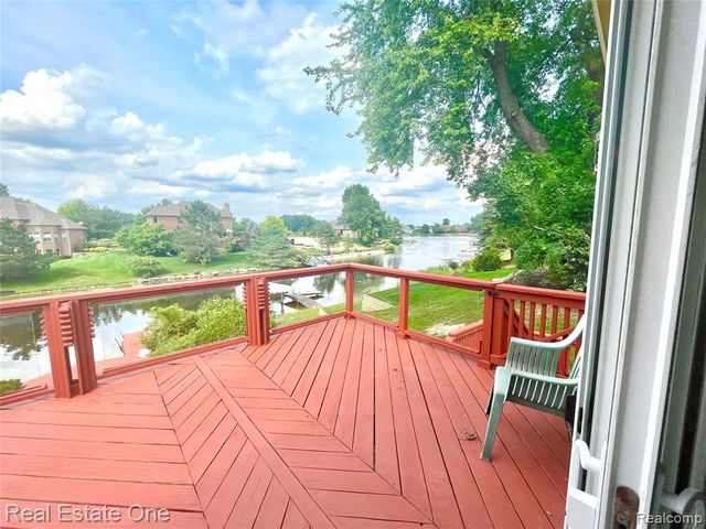 1910 Harwood Drive, Oxford, MI 48371