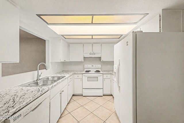 517 W DUKE Drive, Tempe, AZ 85283