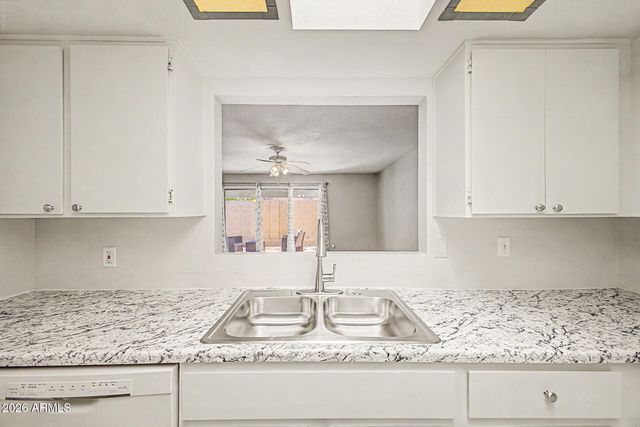 517 W DUKE Drive, Tempe, AZ 85283