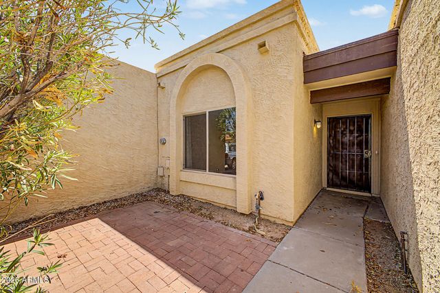 517 W DUKE Drive, Tempe, AZ 85283