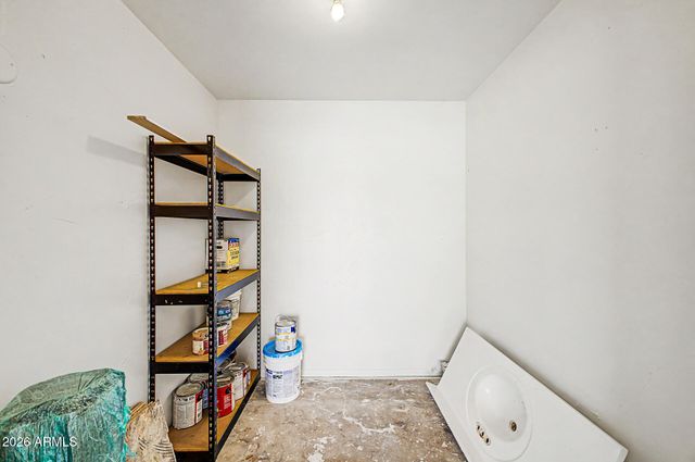 517 W DUKE Drive, Tempe, AZ 85283