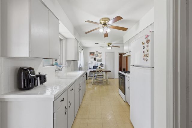 8554 Mcdade Street, Houston, TX 77080