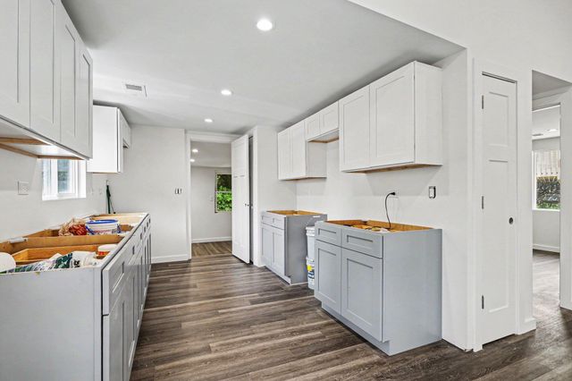 93402 Lee Street, Keeler Twp, MI 49047