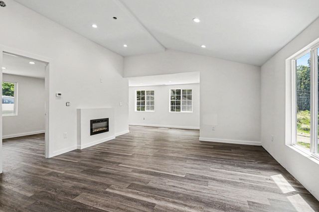 93402 Lee Street, Keeler Twp, MI 49047