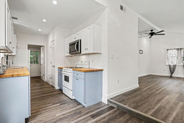 93402 Lee Street, Keeler Twp, MI 49047