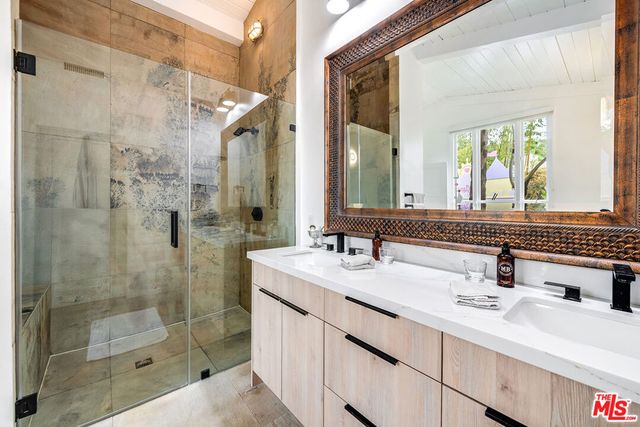 1737 N Beverly Drive, Beverly Hills, CA 90210