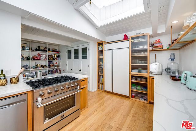 1737 N Beverly Drive, Beverly Hills, CA 90210