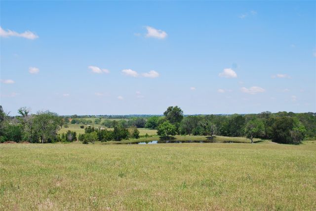 3703 Muehr Road, Weimar, TX 78962