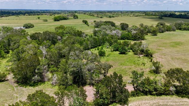 3703 Muehr Road, Weimar, TX 78962