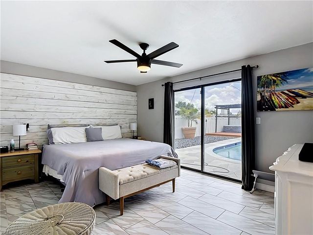 2212 Crystal DR, Fort Myers, FL 33907