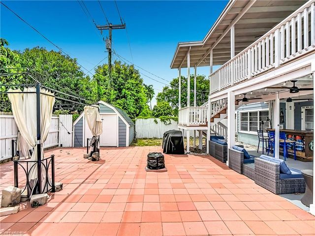 2212 Crystal DR, Fort Myers, FL 33907