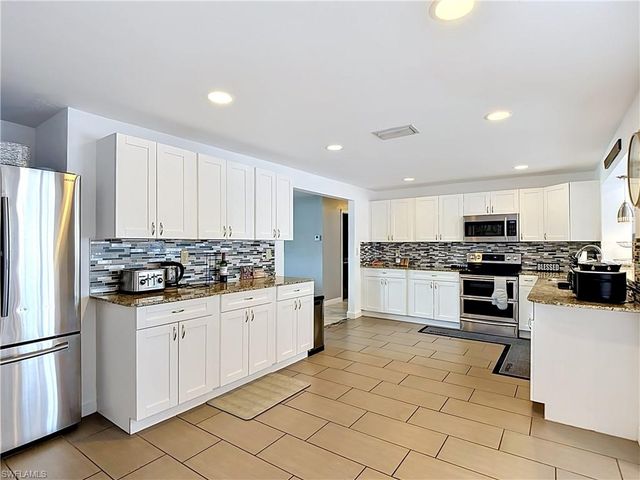 2212 Crystal DR, Fort Myers, FL 33907