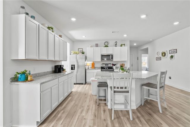 2009 N Fleetwood Lane, Siloam Springs, AR 72761