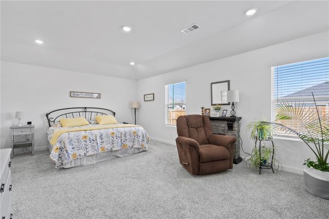 2009 N Fleetwood Lane, Siloam Springs, AR 72761