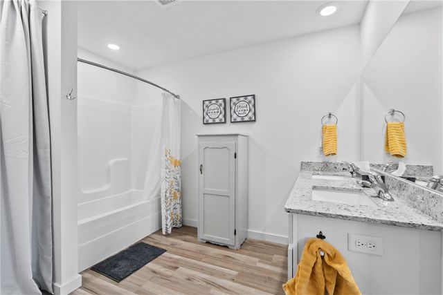 2009 N Fleetwood Lane, Siloam Springs, AR 72761