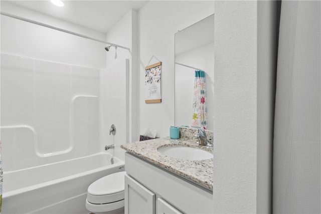 2009 N Fleetwood Lane, Siloam Springs, AR 72761